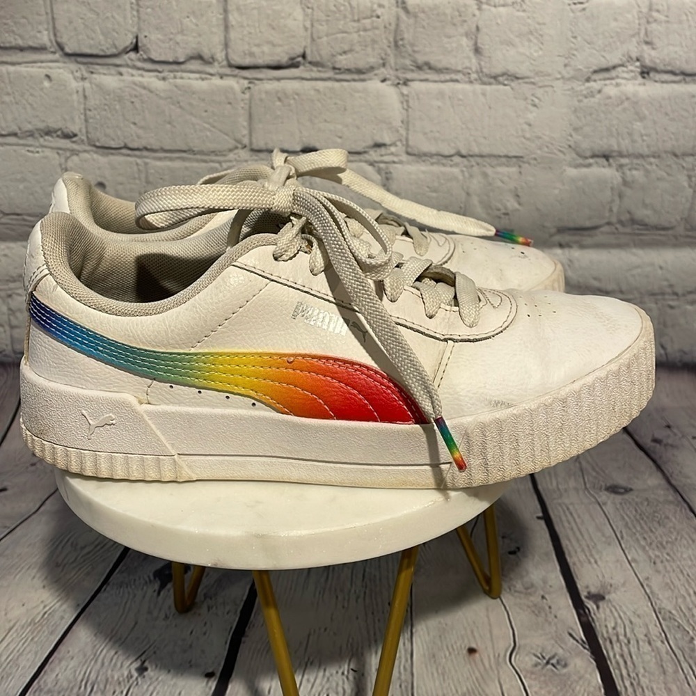 Puma Rainbow 🌈 leather sneakers Sz 6.5